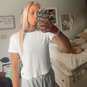 AMERICAN EAGLE SUPER CUTE WHITE CROP TOP🤍🤍🤍🤍